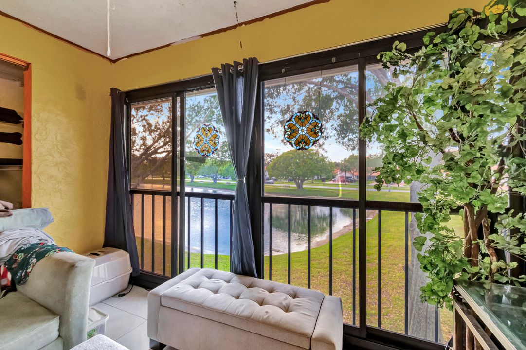 На продажу: $285,000 (2 спален, 2 ванн, 1605 Квадратных фут)