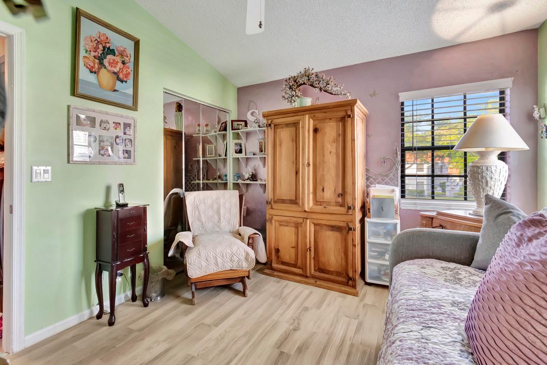 На продажу: $285,000 (2 спален, 2 ванн, 1605 Квадратных фут)