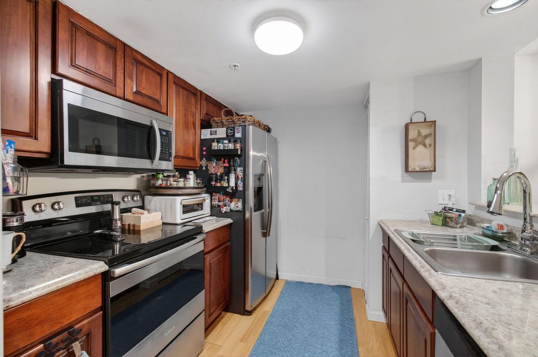 待售: $355,000 (2 贝兹, 2 浴室, 1188 平方英尺)