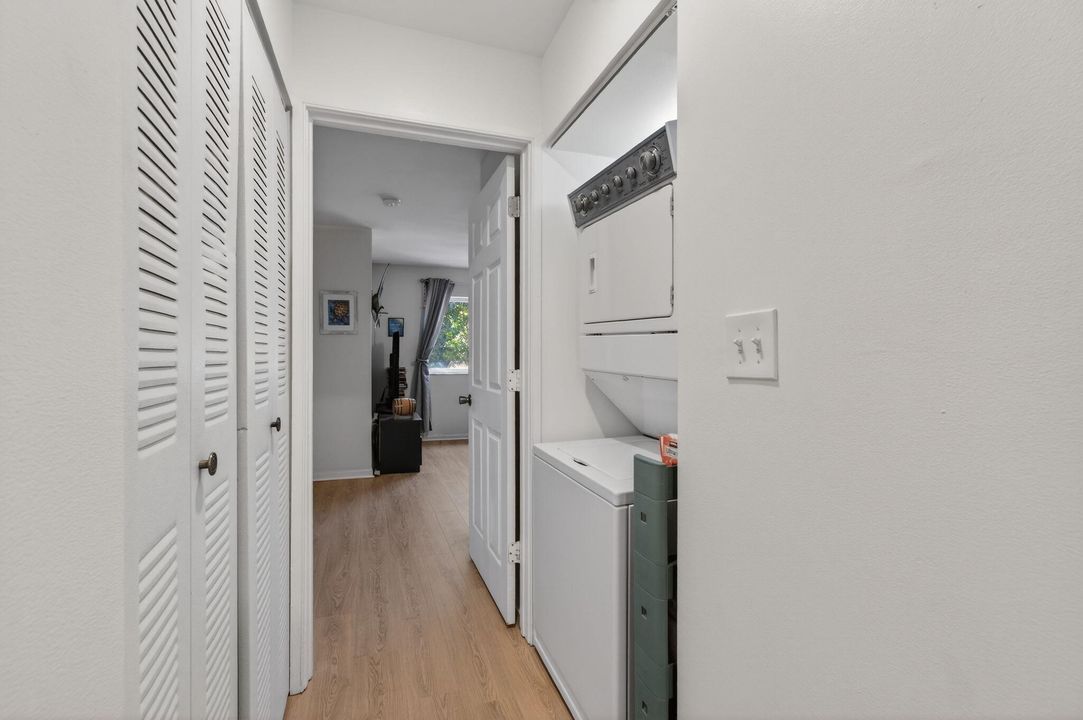 待售: $355,000 (2 贝兹, 2 浴室, 1188 平方英尺)