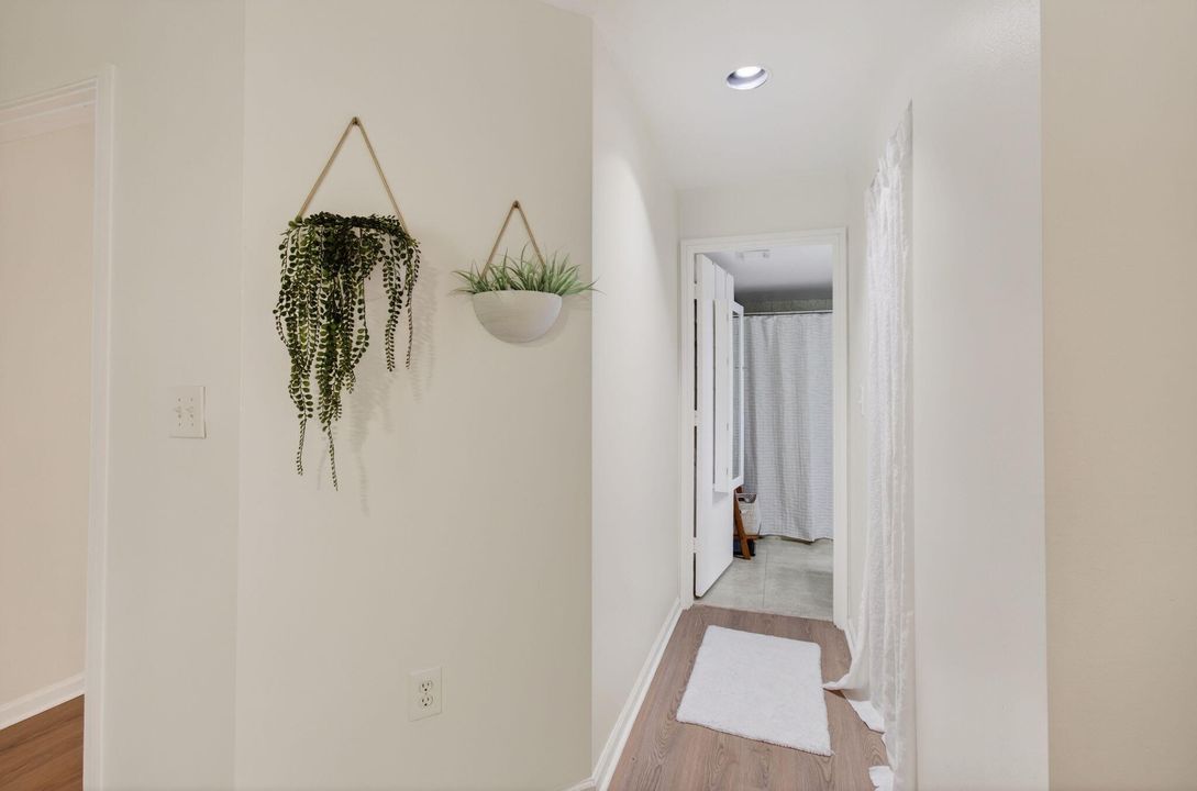 待售: $355,000 (2 贝兹, 2 浴室, 1188 平方英尺)