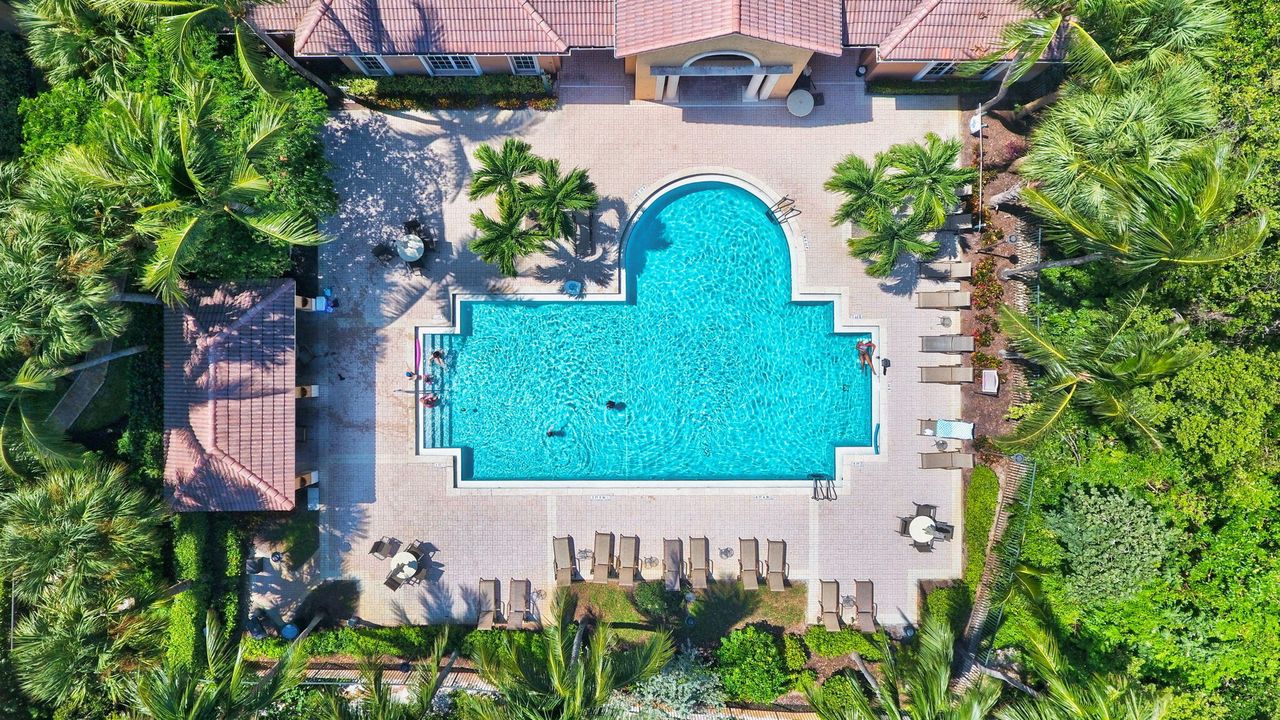 待售: $355,000 (2 贝兹, 2 浴室, 1188 平方英尺)