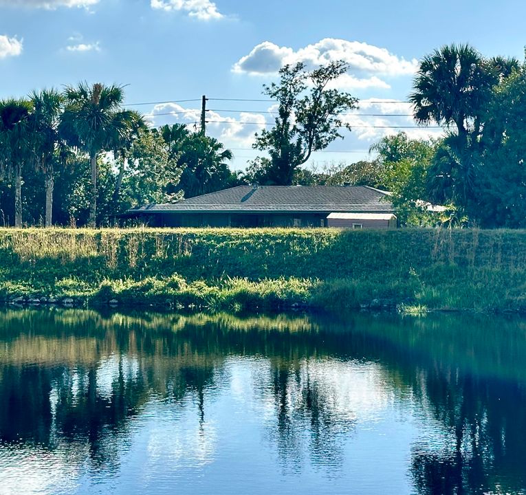 На продажу: $319,900 (2 спален, 2 ванн, 1588 Квадратных фут)