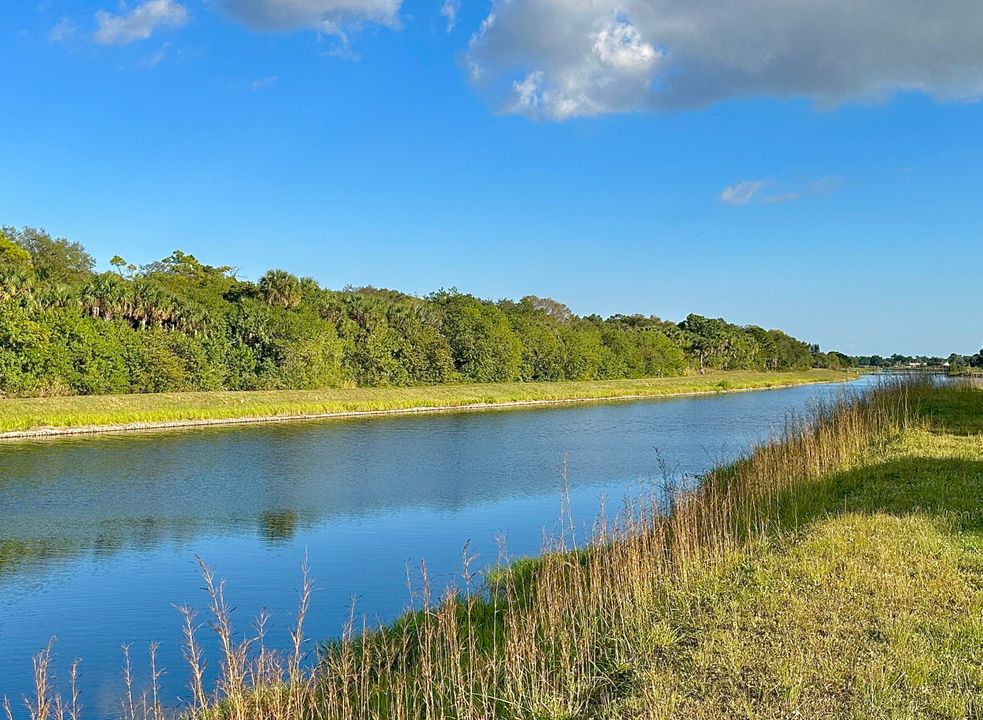 На продажу: $319,900 (2 спален, 2 ванн, 1588 Квадратных фут)