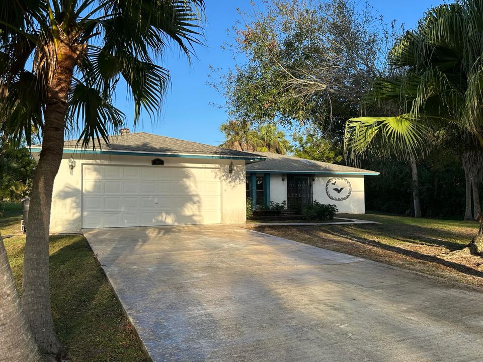 На продажу: $319,900 (2 спален, 2 ванн, 1588 Квадратных фут)