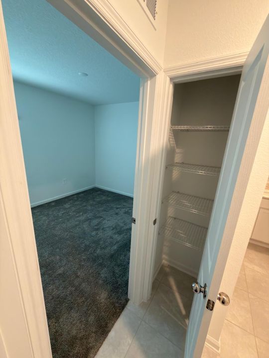 For Sale: $380,000 (3 beds, 2 baths, 1432 Square Feet)