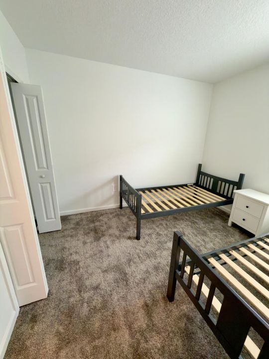 For Sale: $380,000 (3 beds, 2 baths, 1432 Square Feet)