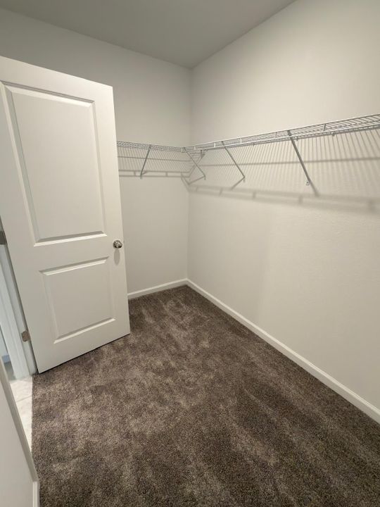 For Sale: $380,000 (3 beds, 2 baths, 1432 Square Feet)