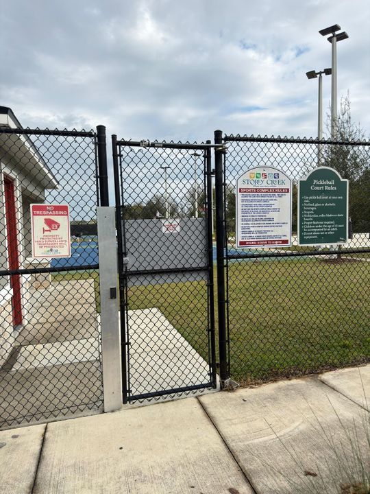 For Sale: $380,000 (3 beds, 2 baths, 1432 Square Feet)