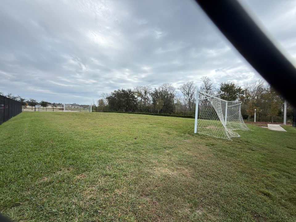 For Sale: $380,000 (3 beds, 2 baths, 1432 Square Feet)