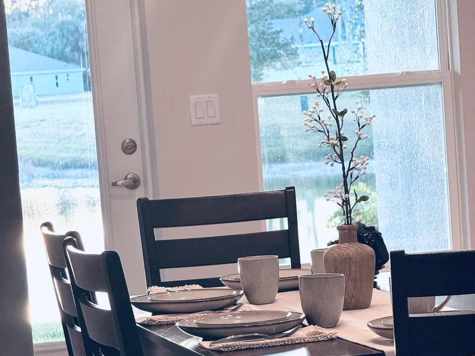 For Sale: $329,300 (3 beds, 2 baths, 1509 Square Feet)