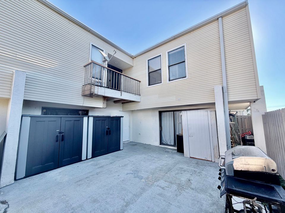 待售: $299,900 (3 贝兹, 2 浴室, 1622 平方英尺)