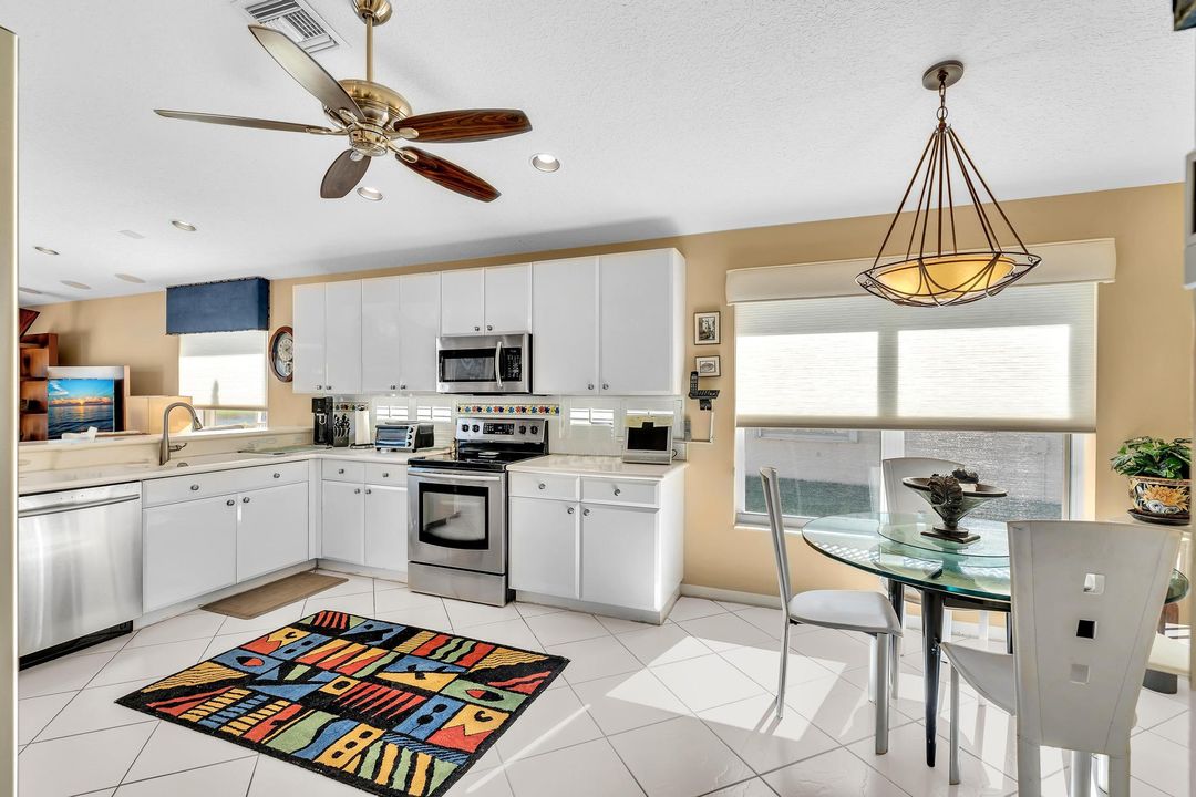 На продажу: $639,000 (3 спален, 2 ванн, 2327 Квадратных фут)