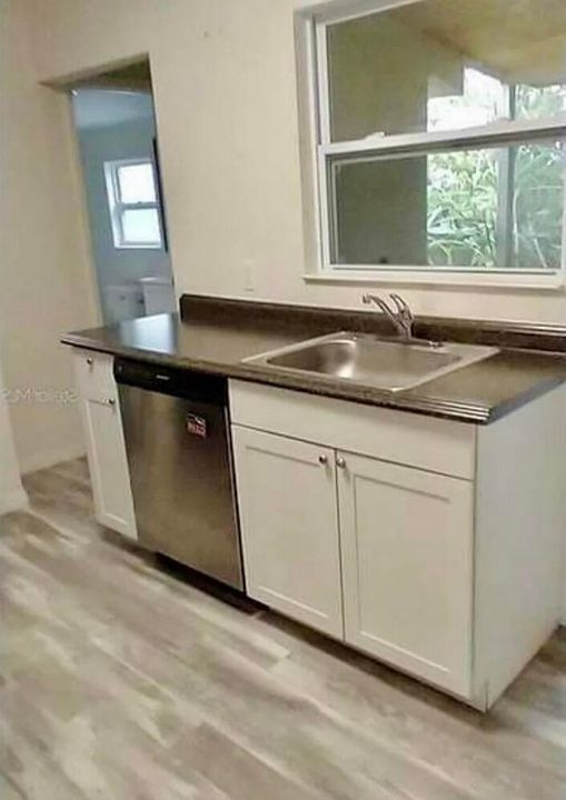 待售: $260,000 (0 贝兹, 0 浴室, 1455 平方英尺)