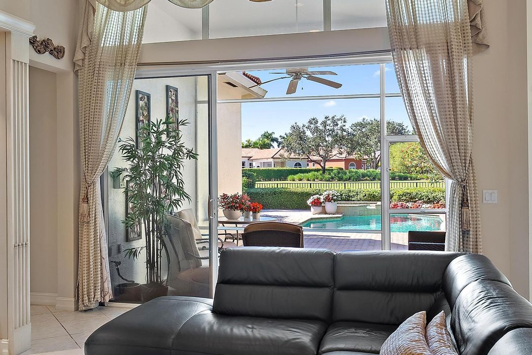 待售: $1,100,000 (3 贝兹, 3 浴室, 2297 平方英尺)