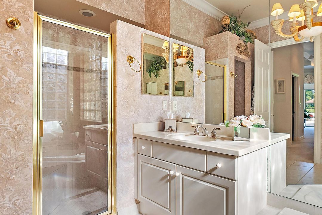 待售: $1,100,000 (3 贝兹, 3 浴室, 2297 平方英尺)