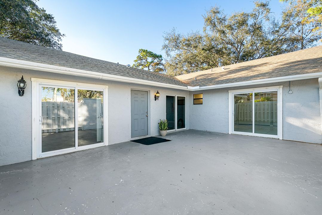 待售: $385,000 (2 贝兹, 2 浴室, 1037 平方英尺)