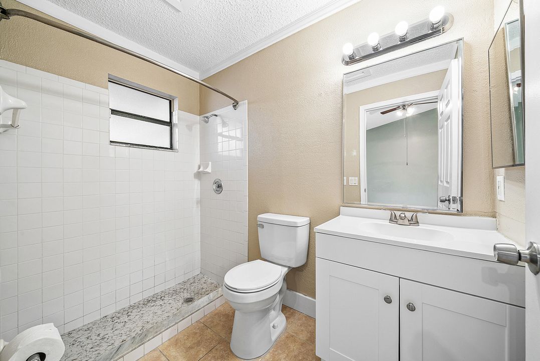 待售: $385,000 (2 贝兹, 2 浴室, 1037 平方英尺)