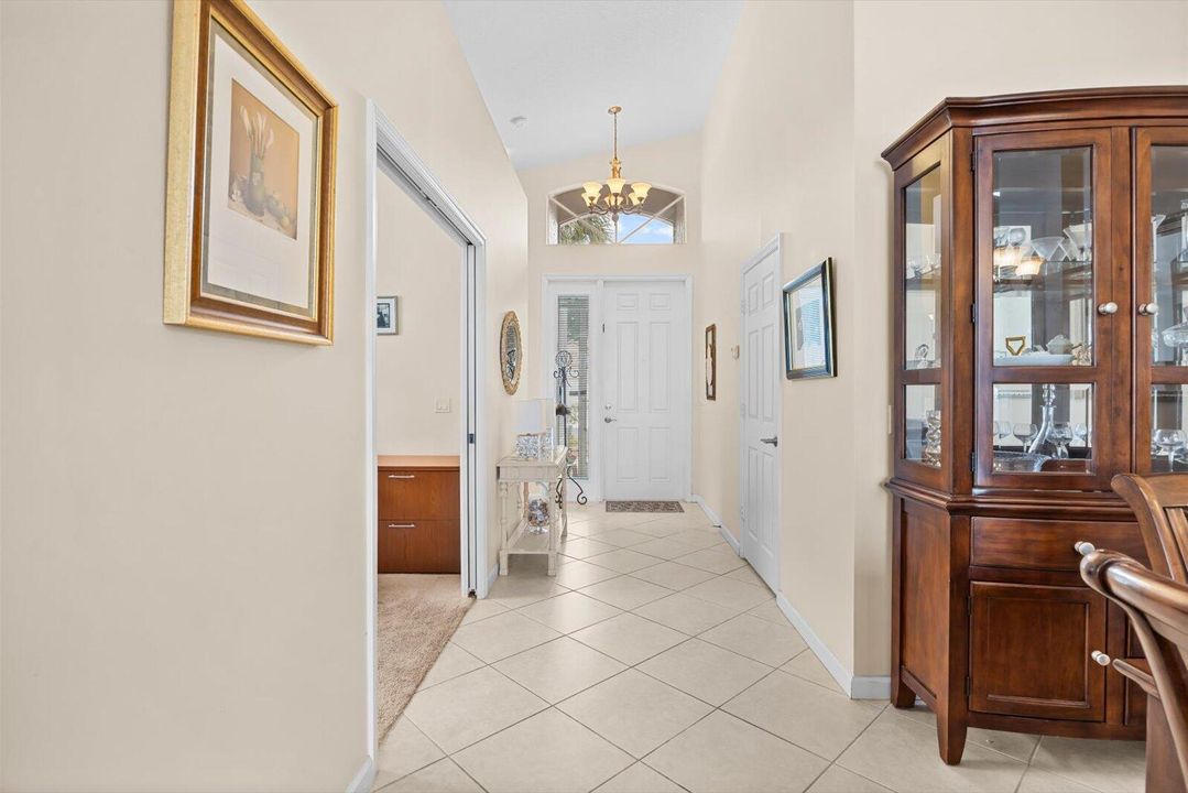 待售: $349,000 (3 贝兹, 2 浴室, 1711 平方英尺)