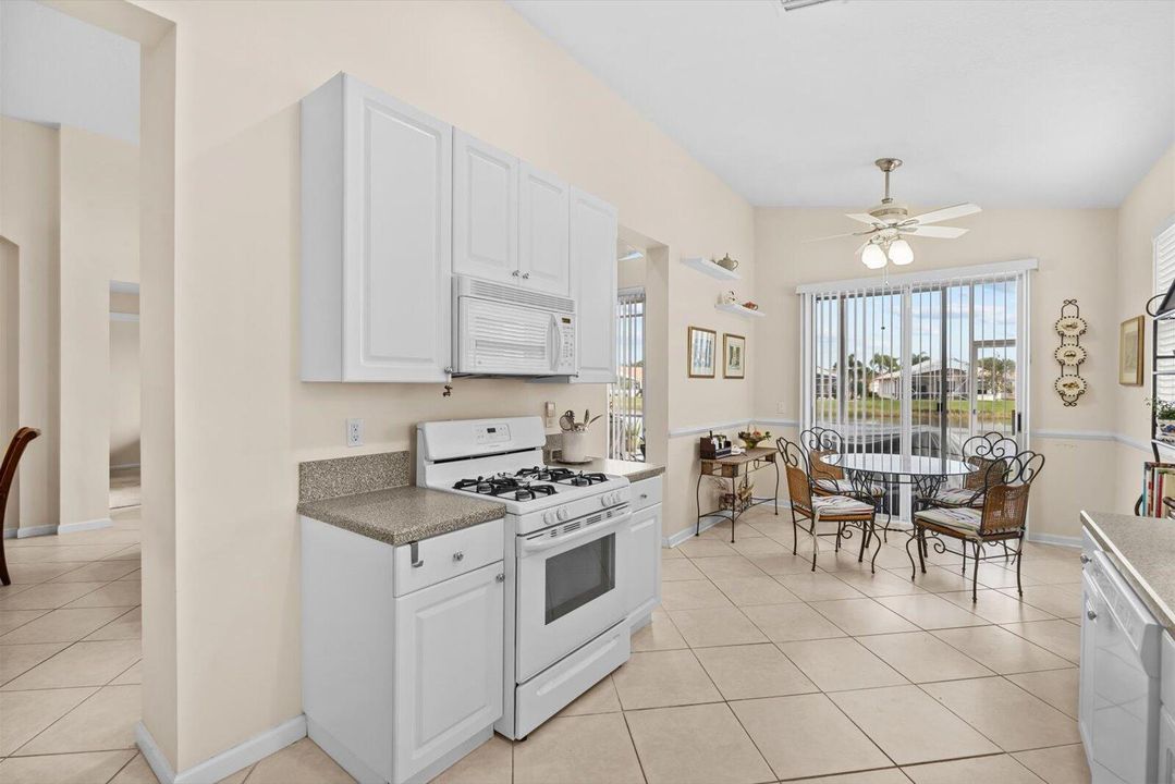 待售: $349,000 (3 贝兹, 2 浴室, 1711 平方英尺)