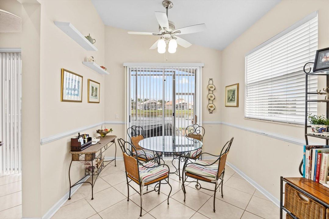 待售: $349,000 (3 贝兹, 2 浴室, 1711 平方英尺)