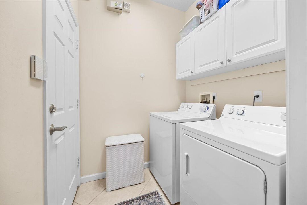 待售: $349,000 (3 贝兹, 2 浴室, 1711 平方英尺)