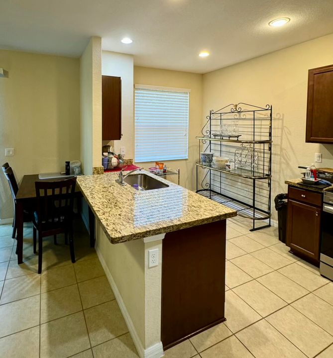 待售: $359,000 (3 贝兹, 2 浴室, 1551 平方英尺)