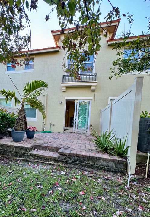 待售: $359,000 (3 贝兹, 2 浴室, 1551 平方英尺)