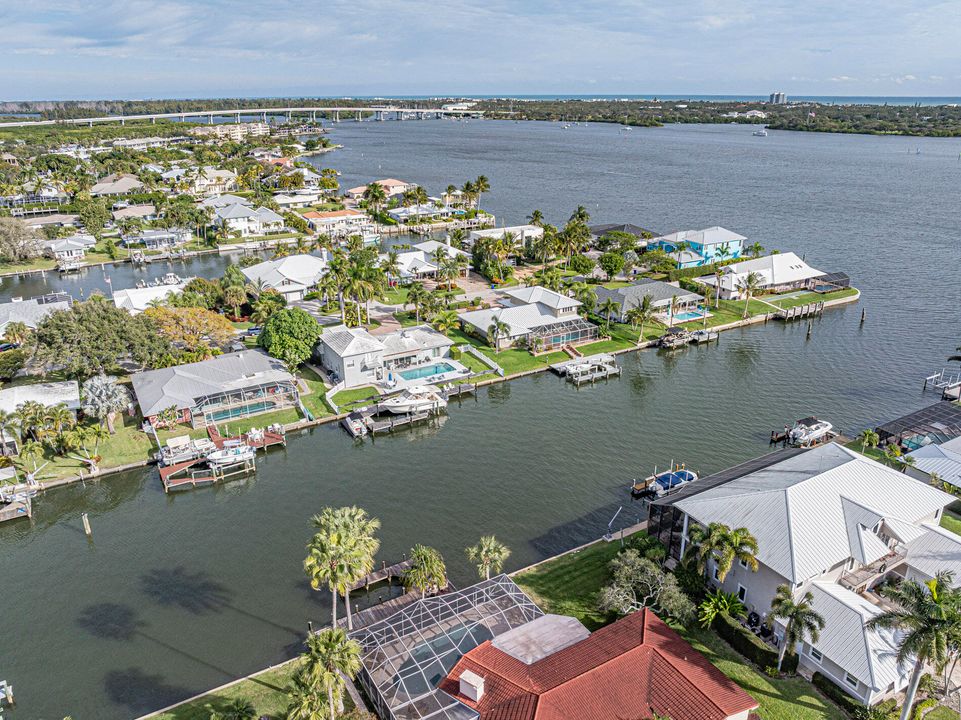 待售: $1,800,000 (3 贝兹, 2 浴室, 2258 平方英尺)