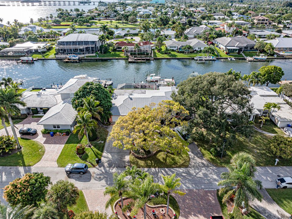 待售: $1,800,000 (3 贝兹, 2 浴室, 2258 平方英尺)