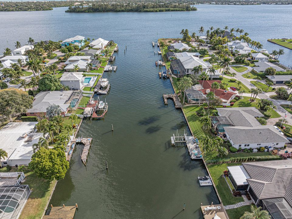 待售: $1,800,000 (3 贝兹, 2 浴室, 2258 平方英尺)