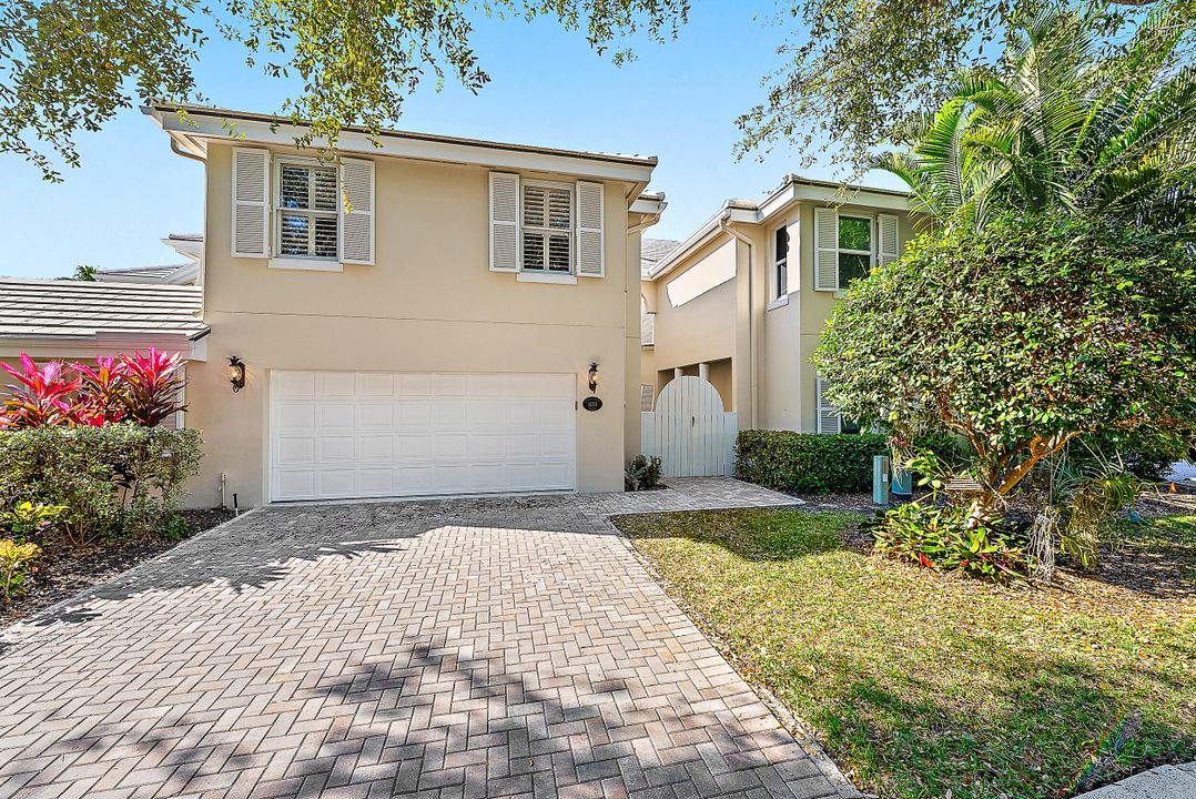 В аренду: $9,800 (4 спален, 2 ванн, 2544 Квадратных фут)