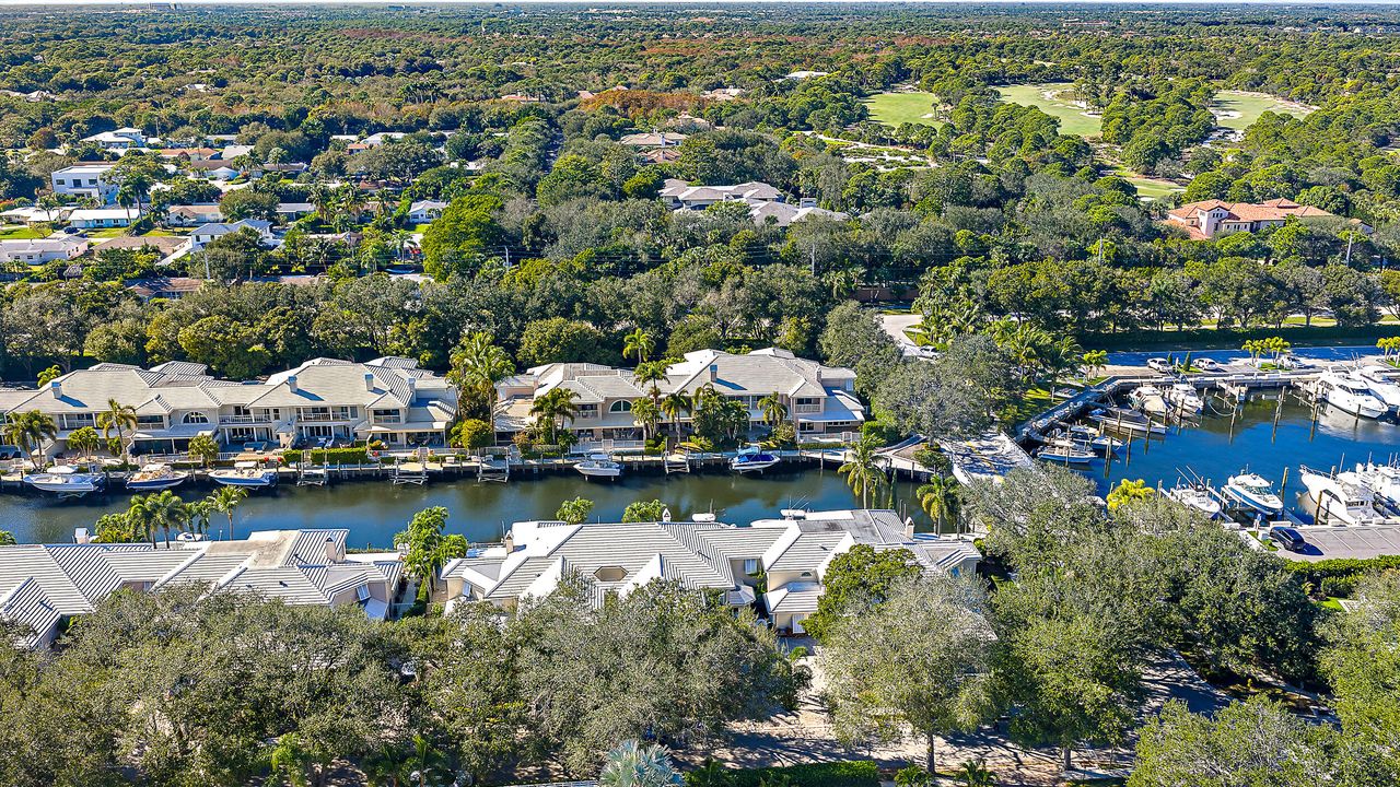 В аренду: $9,800 (4 спален, 2 ванн, 2544 Квадратных фут)