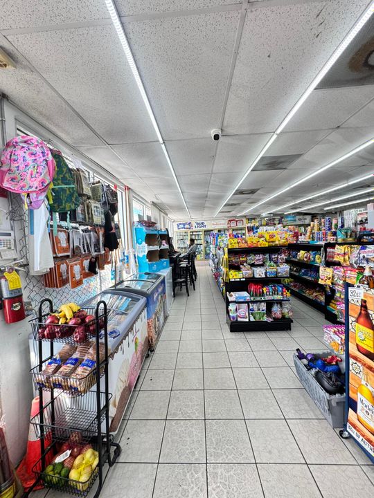 待售: $475,000 (0 贝兹, 0 浴室, 2485 平方英尺)