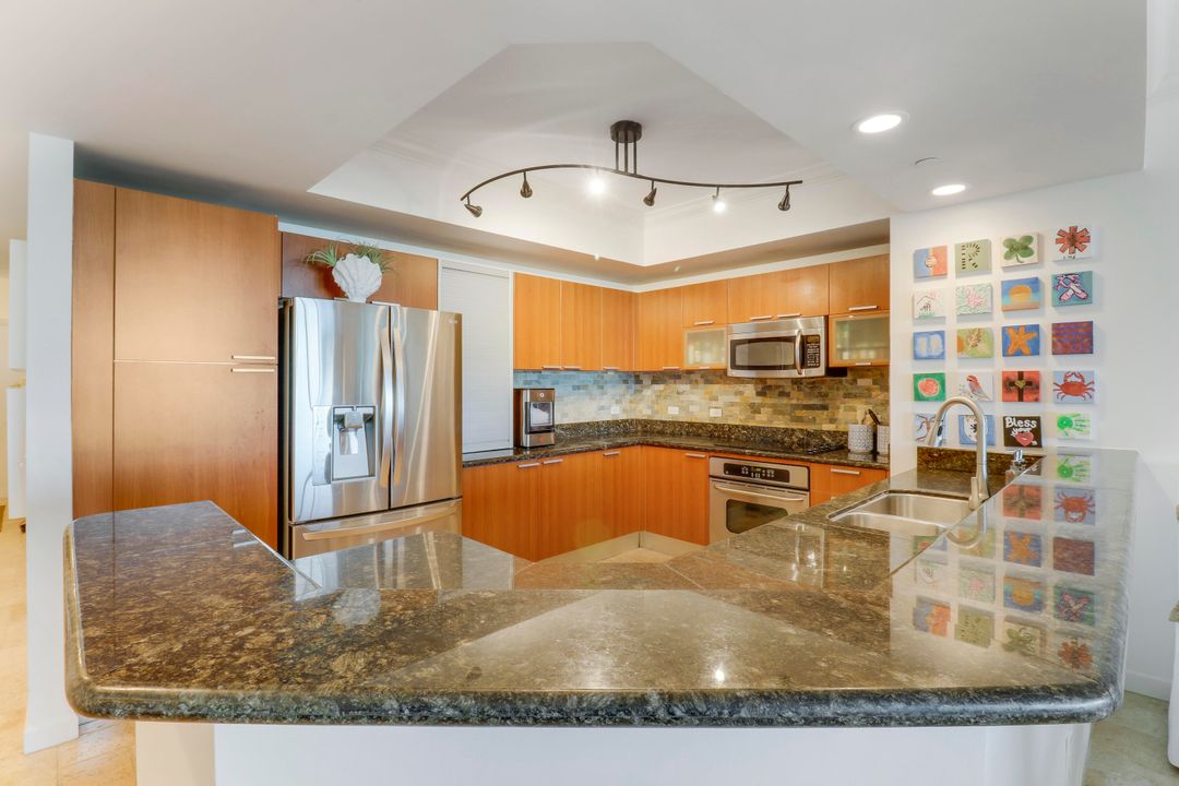 На продажу: $725,000 (3 спален, 3 ванн, 1710 Квадратных фут)