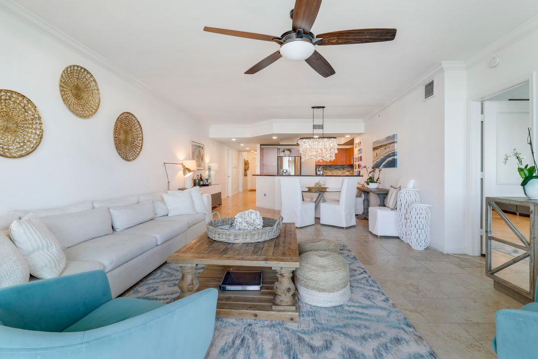 На продажу: $725,000 (3 спален, 3 ванн, 1710 Квадратных фут)