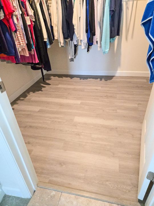 For Sale: $387,000 (3 beds, 2 baths, 1714 Square Feet)