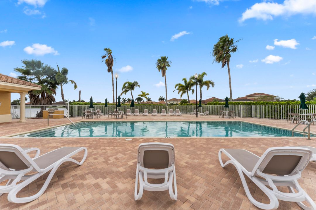 For Sale: $387,000 (3 beds, 2 baths, 1714 Square Feet)