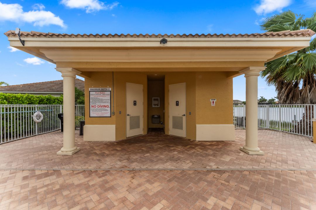 For Sale: $387,000 (3 beds, 2 baths, 1714 Square Feet)