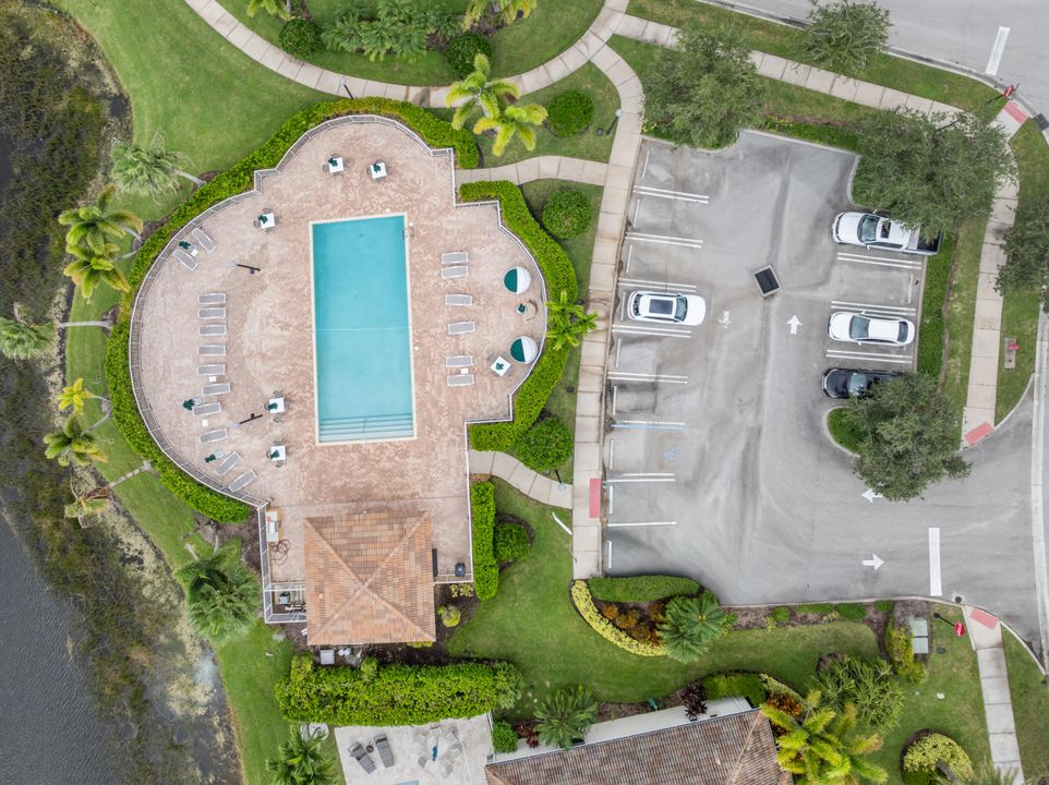 For Sale: $387,000 (3 beds, 2 baths, 1714 Square Feet)