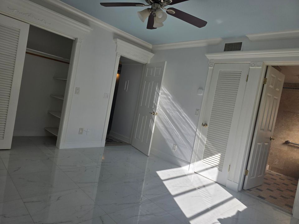 Active With Contract: $1,800 (1 beds, 1 baths, 693 Square Feet)