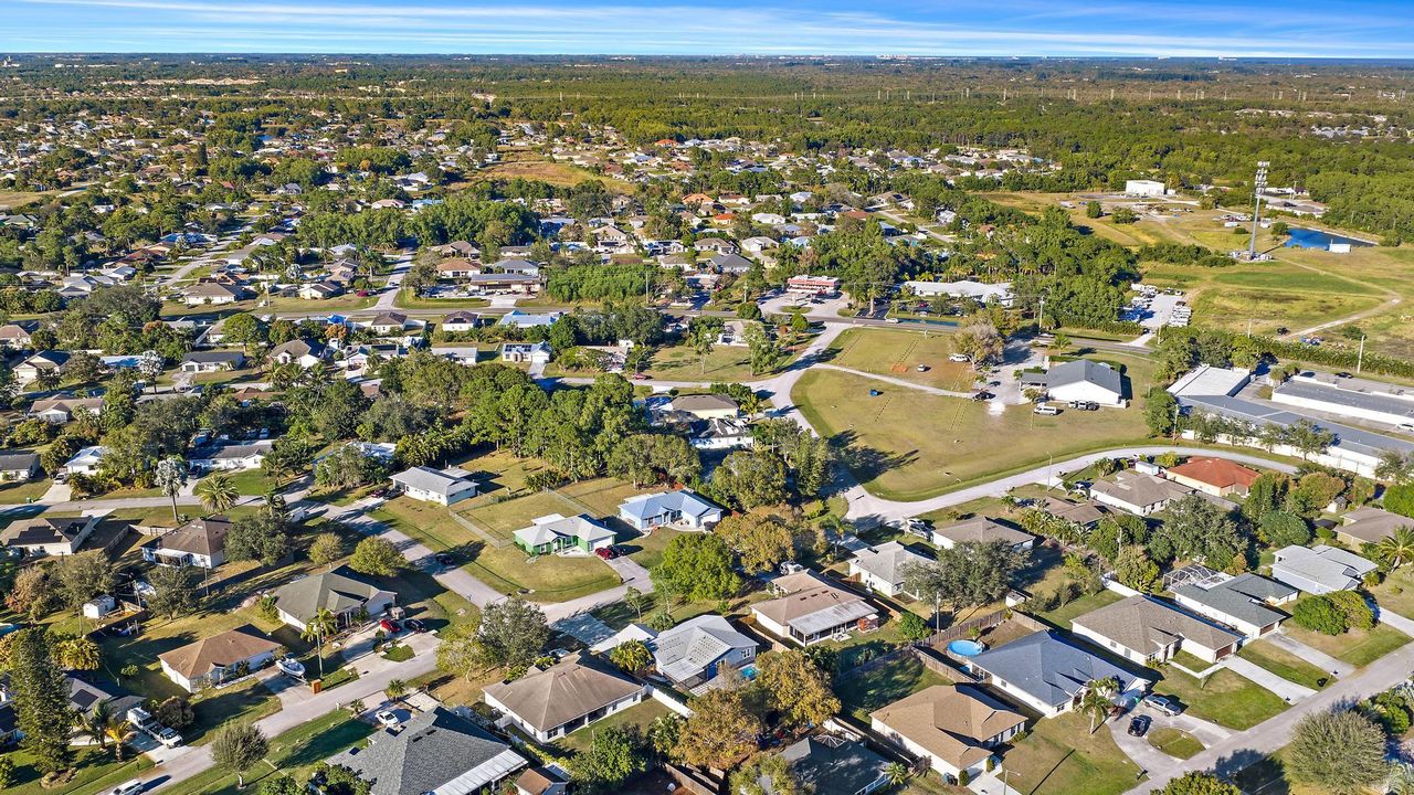 For Rent: $3,600 (4 beds, 2 baths, 1720 Square Feet)