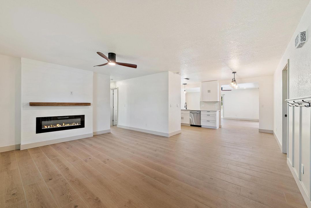 For Rent: $3,600 (4 beds, 2 baths, 1720 Square Feet)