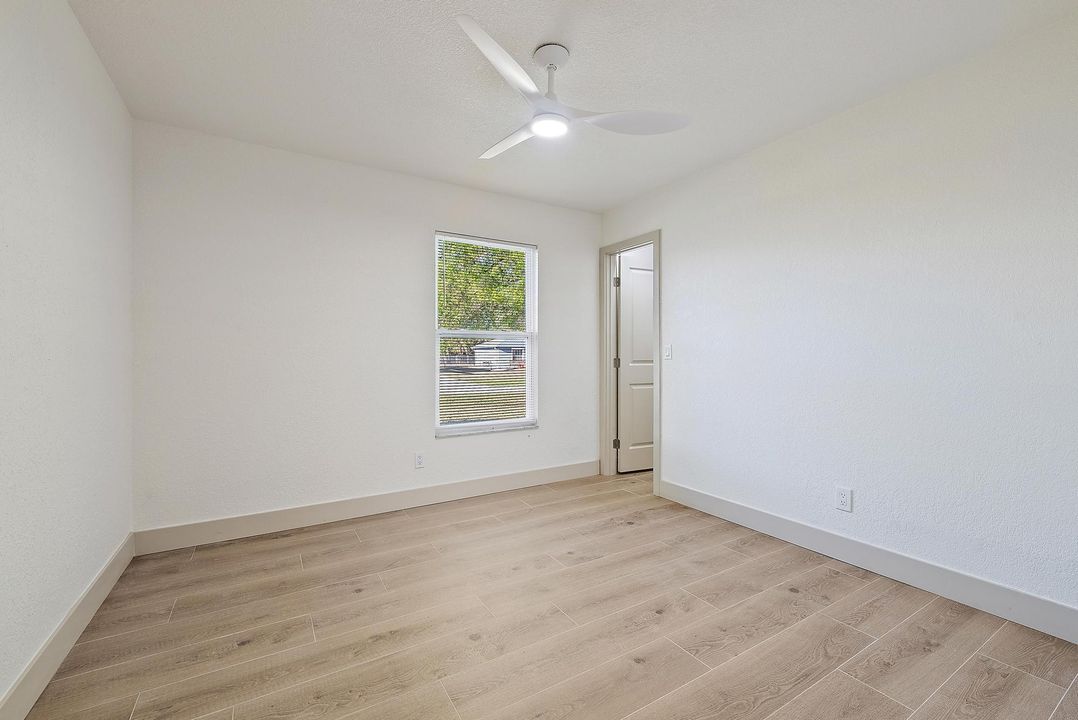 For Rent: $3,600 (4 beds, 2 baths, 1720 Square Feet)