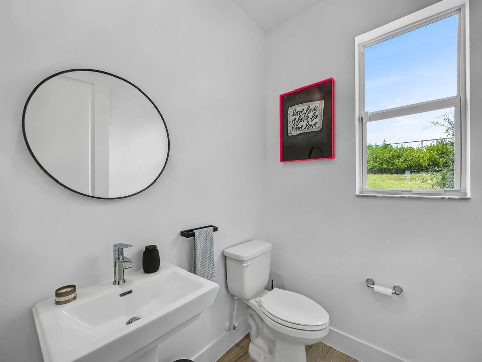 En Venta: $465,000 (3 camas, 2 baños, 2354 Pies cuadrados)