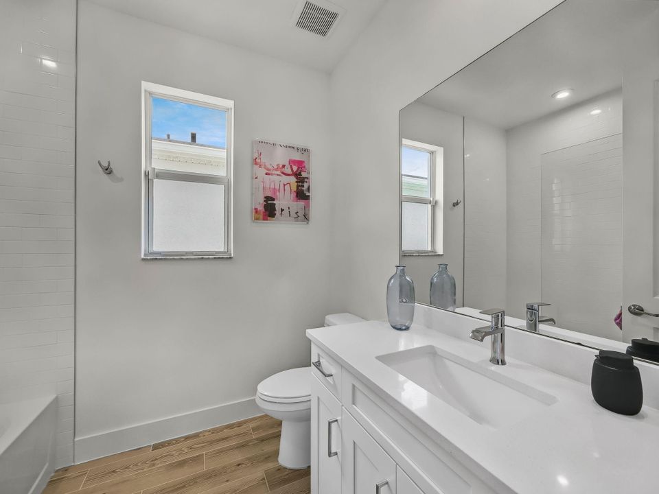 En Venta: $465,000 (3 camas, 2 baños, 2354 Pies cuadrados)