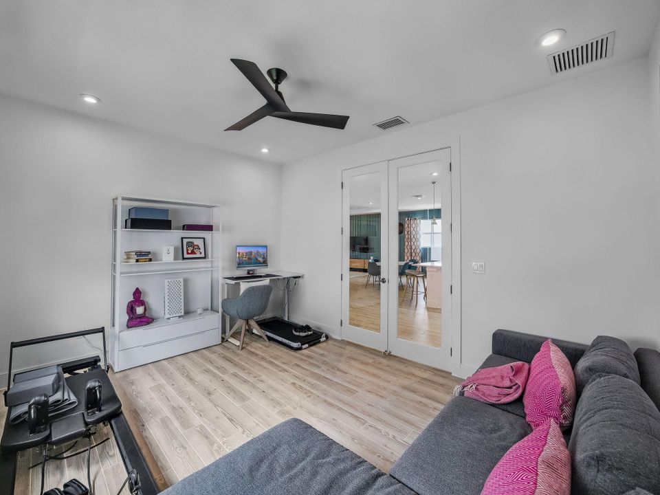 En Venta: $465,000 (3 camas, 2 baños, 2354 Pies cuadrados)