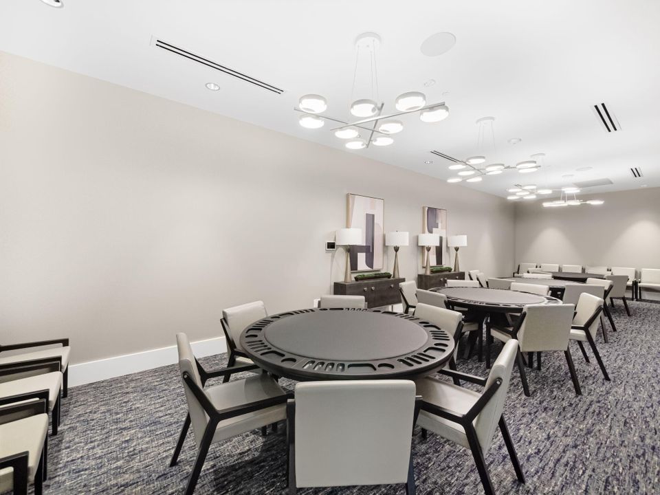 En Venta: $465,000 (3 camas, 2 baños, 2354 Pies cuadrados)