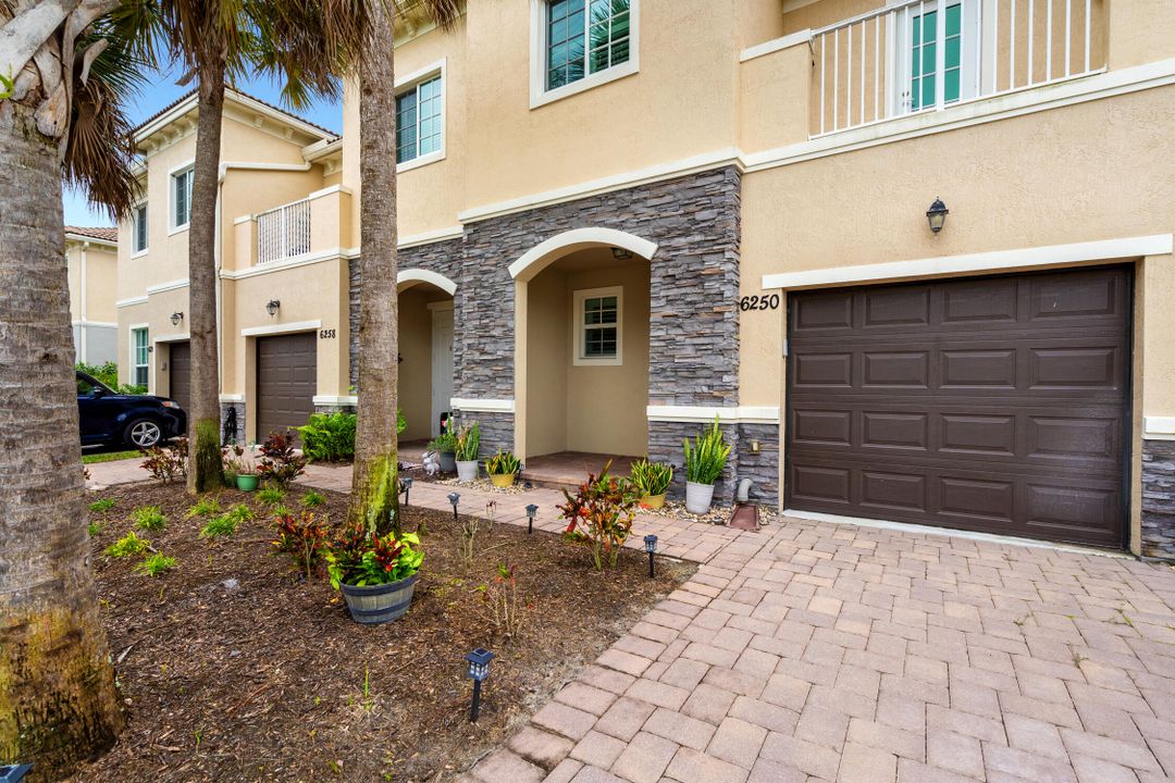 出租: $2,850 (3 贝兹, 2 浴室, 1770 平方英尺)