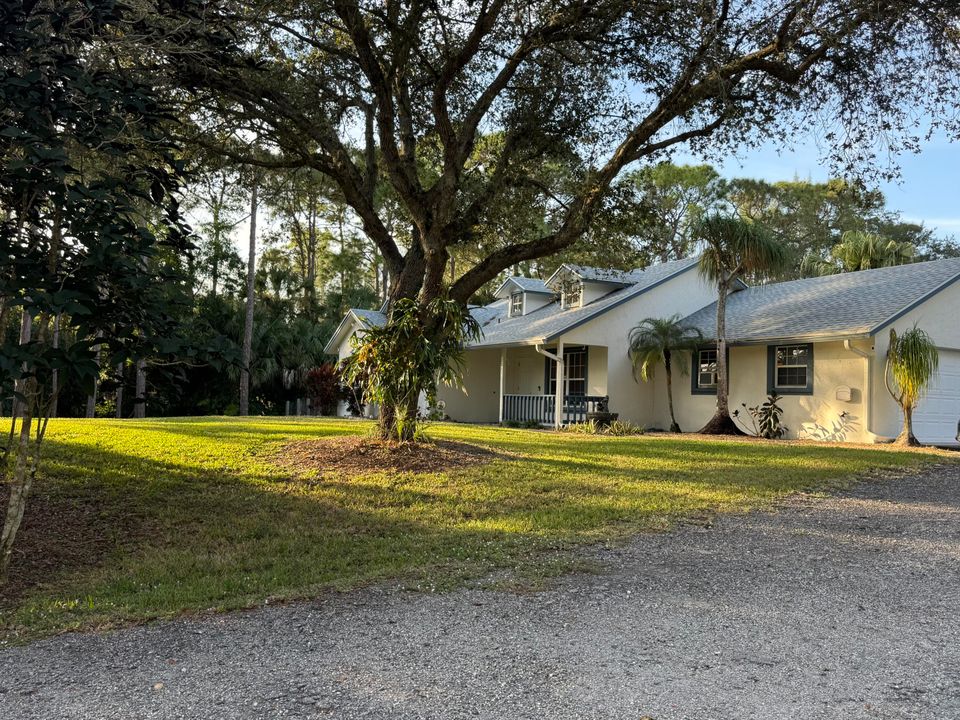 В аренду: $3,950 (4 спален, 2 ванн, 1429 Квадратных фут)